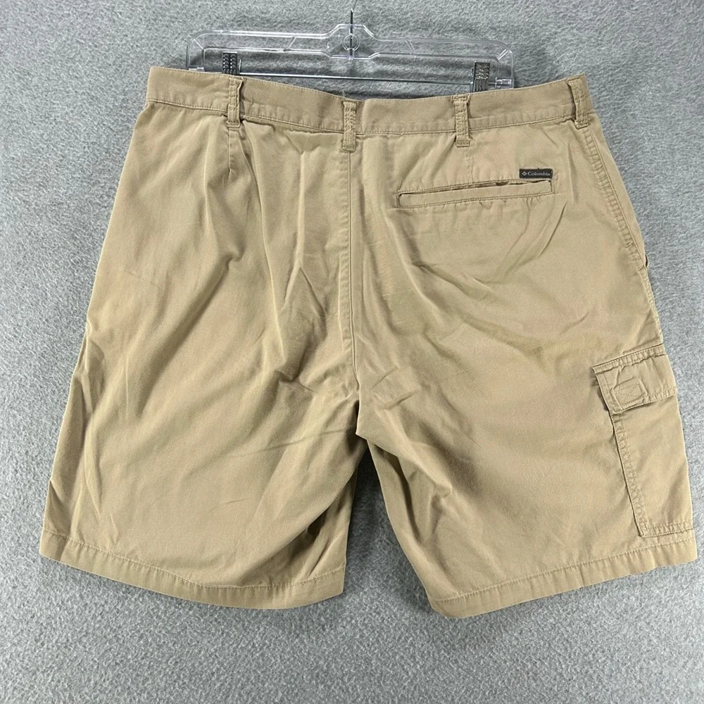 Columbia Cargo Shorts XM4599 Mens 38 Tan Cotton Outdoor Hiking Casual